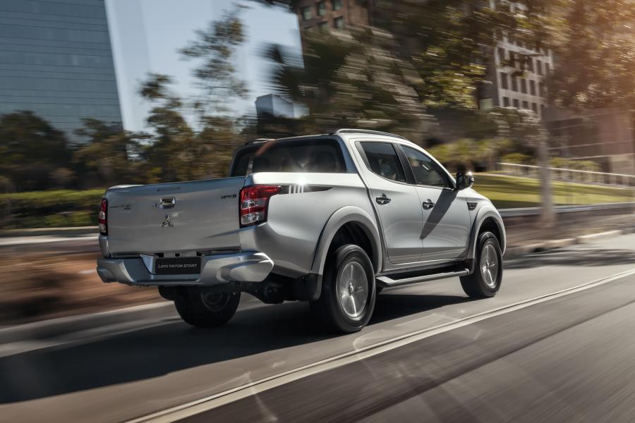  Mitsubishi L200 Triton Sport HPE-S 2019 года  (LA) (фото 12 из 21)